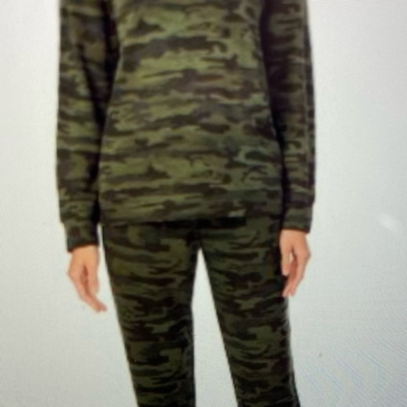 Jogger Set - Picture 2 of 5